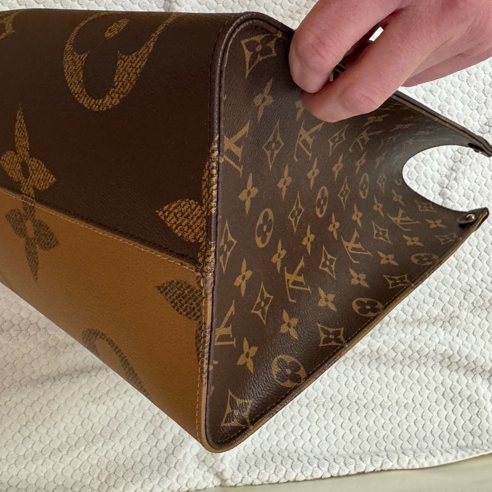 Louis Vuitton On The Go GM - Picture 13 of 17